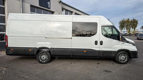 IVECO Daily 35S18A8 V VAN przewóz osób